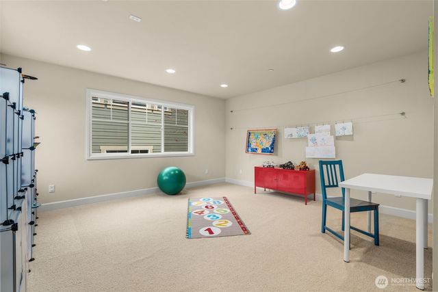 16763 NE 121st ST, Redmond, WA 98052