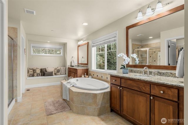 16763 NE 121st ST, Redmond, WA 98052