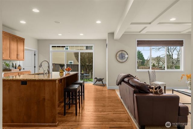 16763 NE 121st ST, Redmond, WA 98052