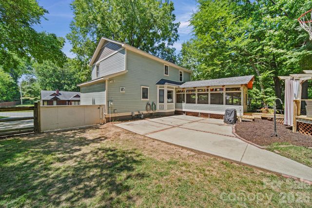 19424 Heartland Street, Cornelius, NC 28031