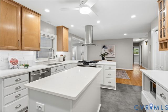 3136 Old Quarry Rd, Richmond, VA 23225