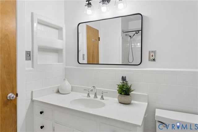 3136 Old Quarry Rd, Richmond, VA 23225