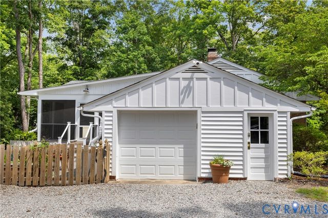 3136 Old Quarry Rd, Richmond, VA 23225