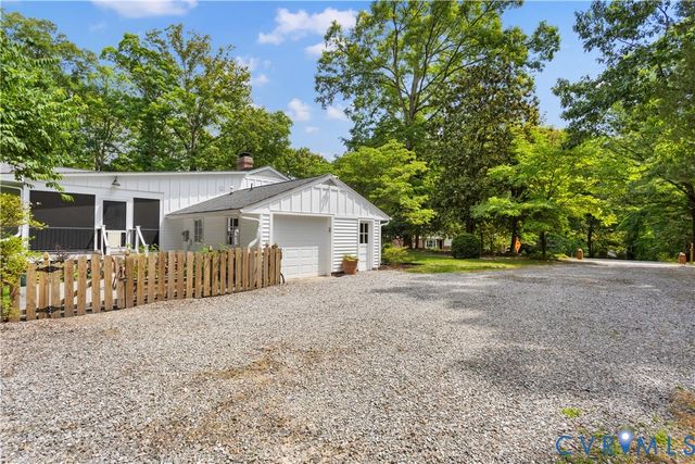 3136 Old Quarry Rd, Richmond, VA 23225