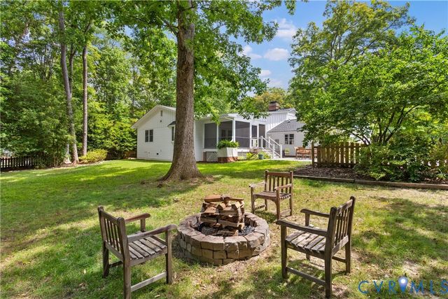 3136 Old Quarry Rd, Richmond, VA 23225