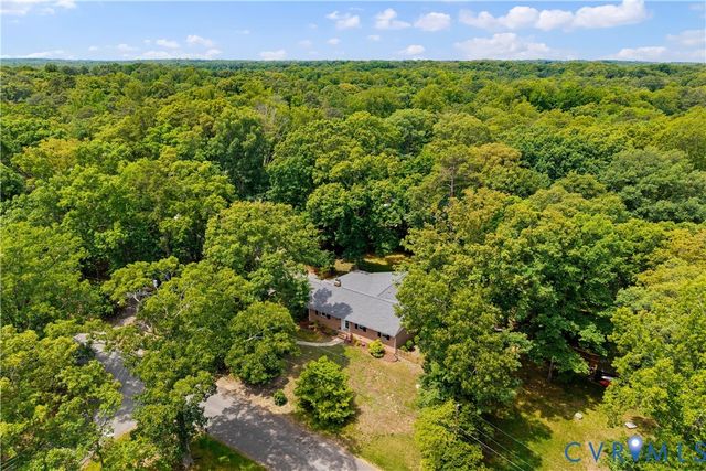 3136 Old Quarry Rd, Richmond, VA 23225
