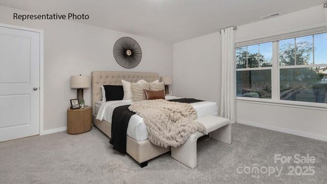 604 13th Avenue Drive NE, Hickory, NC 28601