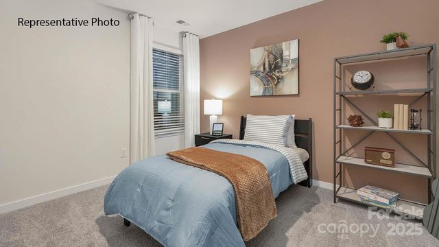 604 13th Avenue Drive NE, Hickory, NC 28601