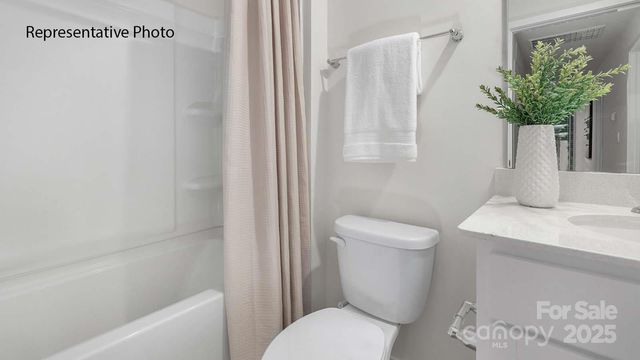 604 13th Avenue Drive NE, Hickory, NC 28601