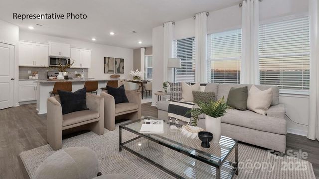 604 13th Avenue Drive NE, Hickory, NC 28601