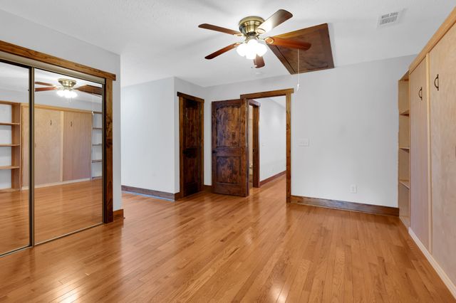 865 Haley Rd, Wartrace, TN 37183