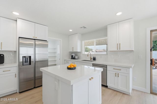 2300 W 22ND Avenue, Apache Junction, AZ 85120