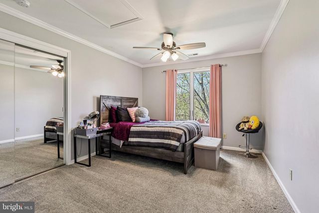 16 DOGWOOD DR, Burlington, NJ 08016