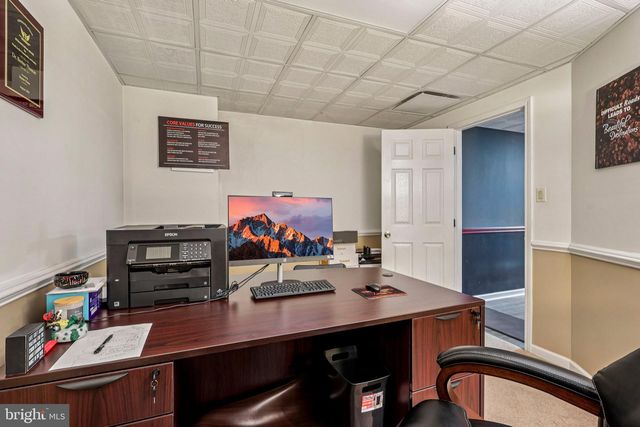 16 DOGWOOD DR, Burlington, NJ 08016