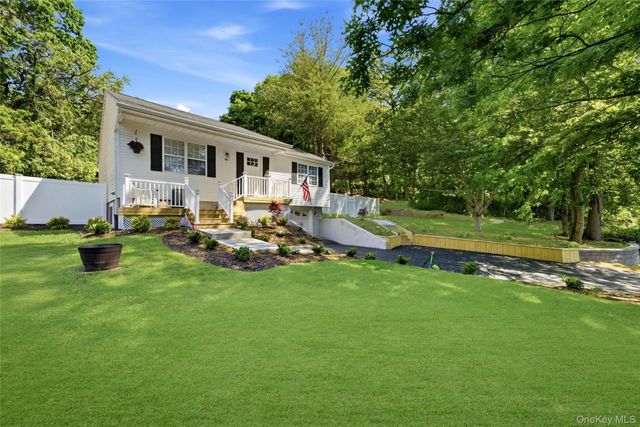 291 Locust Drive, Rocky Point, NY 11778