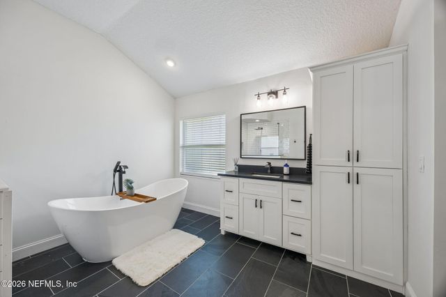 2411 GOLDEN BELL Lane, Fleming Island, FL 32003