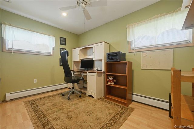 12 Woodgreen Lane, Wantagh, NY 11793