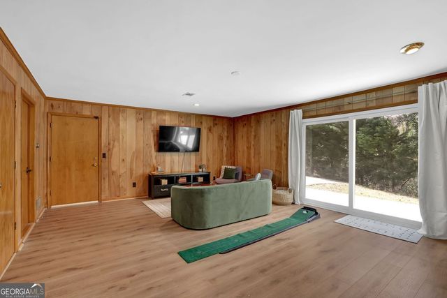 889 Fawn Way, Marietta, GA 30068