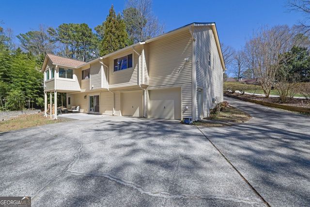 889 Fawn Way, Marietta, GA 30068