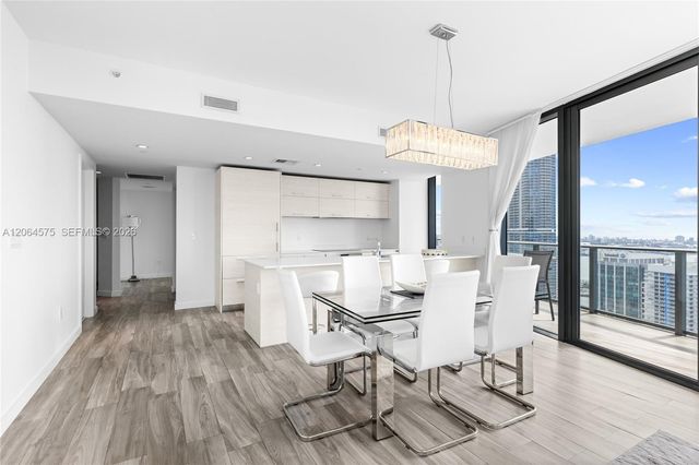 1300 S Miami Ave 4505, Miami, FL 33130