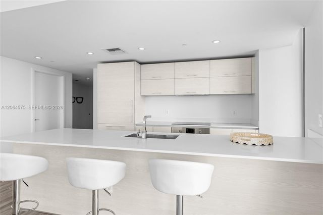 1300 S Miami Ave 4505, Miami, FL 33130