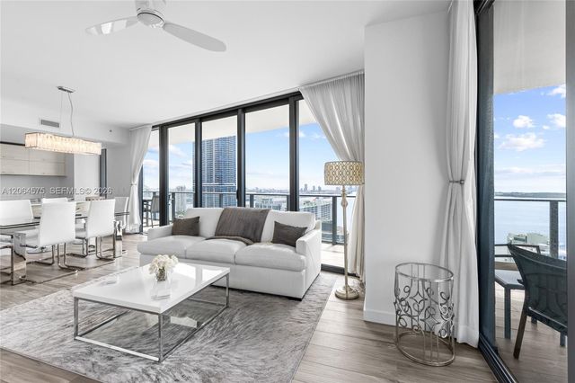 1300 S Miami Ave 4505, Miami, FL 33130