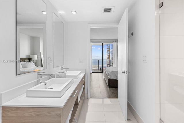 1300 S Miami Ave 4505, Miami, FL 33130