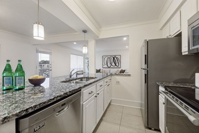 5911 E University Boulevard 206, Dallas, TX 75206