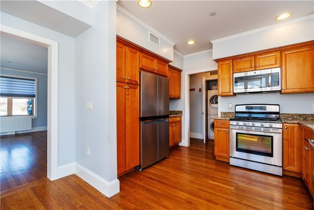 1180 Narragansett Boulevard B1, Cranston, RI 02905