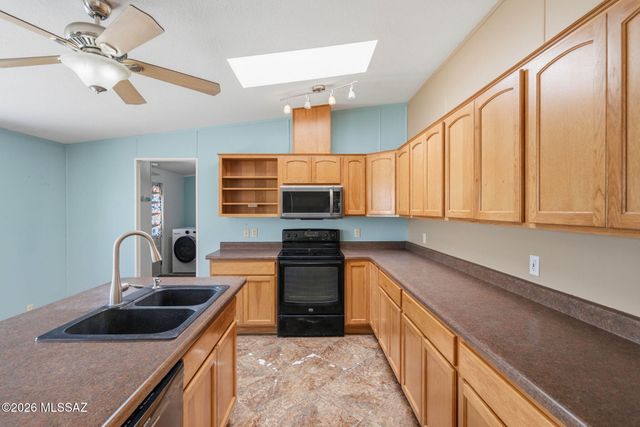 20234 E Skylar Way, Vail, AZ 85641