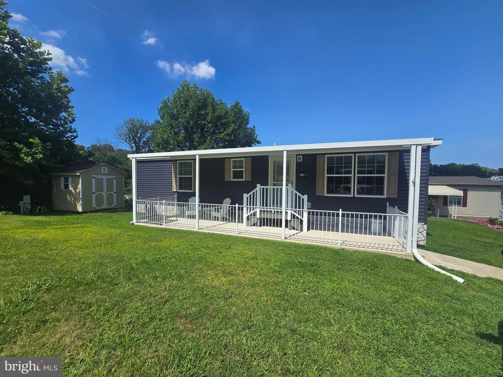 216 PARK DR, Media, PA 19063