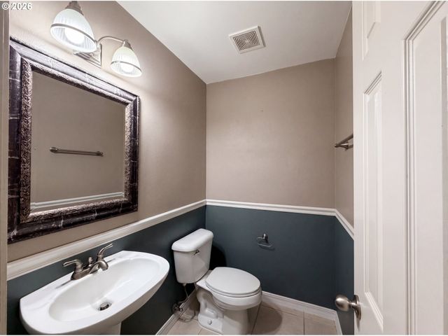 5880 Se SNOWBERRY Ct, Hillsboro, OR 97123