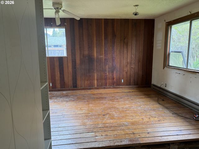 395 E 46TH Ave, Eugene, OR 97405