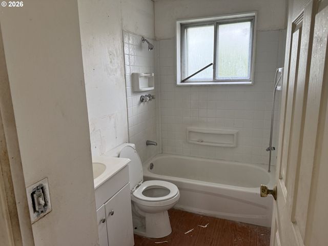 395 E 46TH Ave, Eugene, OR 97405