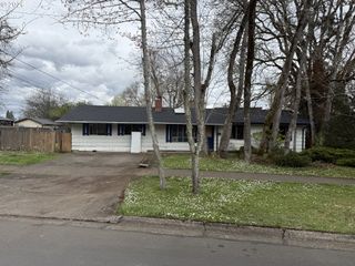 395 E 46TH Ave, Eugene, OR 97405