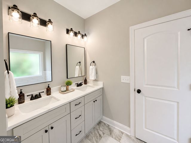 224 Seraph Pointe, Lavonia, GA 30553