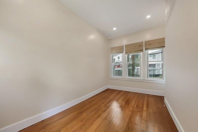 28 Clayton Place, Yonkers, NY 10704