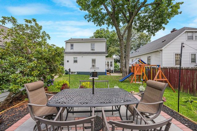 28 Clayton Place, Yonkers, NY 10704