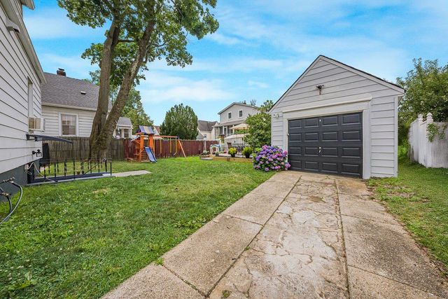 28 Clayton Place, Yonkers, NY 10704
