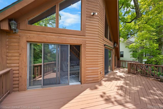 4583 Cornwell Lane, Hamburg Township, MI 48189