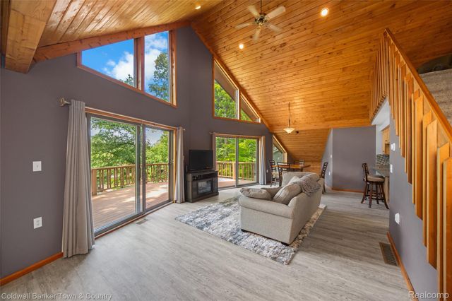 4583 Cornwell Lane, Hamburg Township, MI 48189