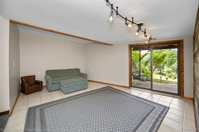4583 Cornwell Lane, Hamburg Township, MI 48189