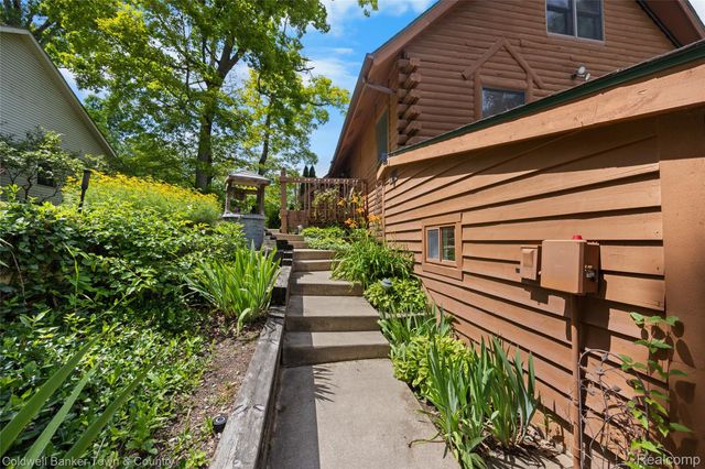 4583 Cornwell Lane, Hamburg Township, MI 48189