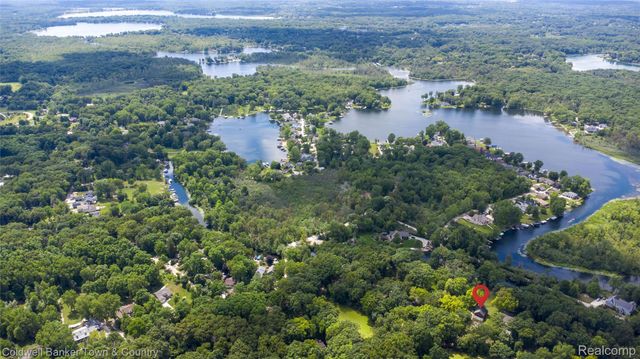 4583 Cornwell Lane, Hamburg Township, MI 48189