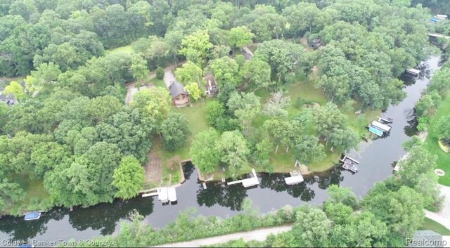 4583 Cornwell Lane, Hamburg Township, MI 48189