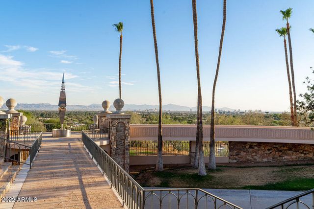 6112 N Paradise View Drive, Paradise Valley, AZ 85253