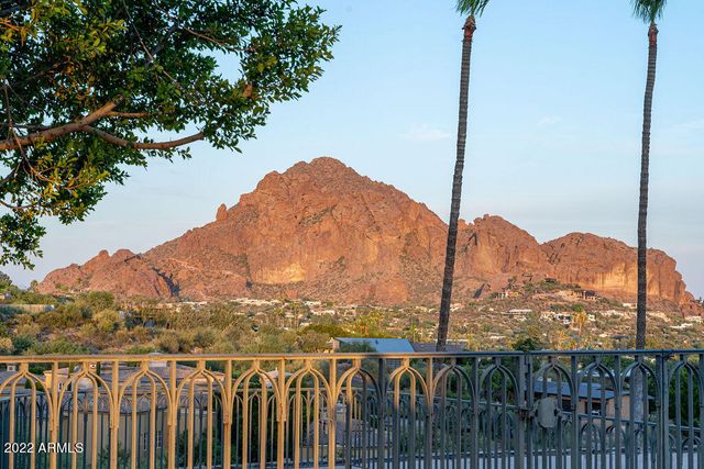 6112 N Paradise View Drive, Paradise Valley, AZ 85253