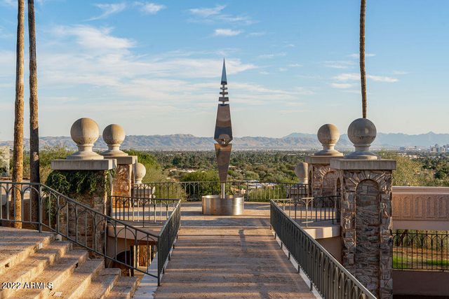 6112 N Paradise View Drive, Paradise Valley, AZ 85253