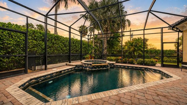 1630 ASSISI DRIVE 18, Sarasota, FL 34231
