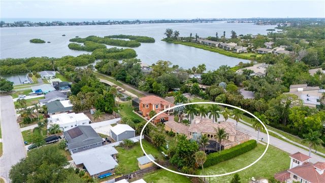 1630 ASSISI DRIVE 18, Sarasota, FL 34231